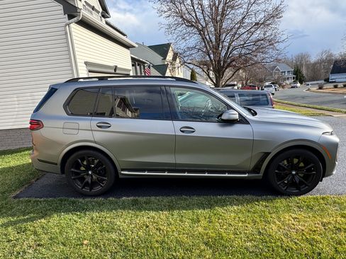 Used 2023 BMW X7 xDrive40i w/ M Sport Package image 6