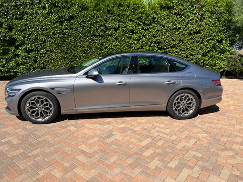 Used 2022 Genesis G80 2.5T w/ Prestige Package image 2