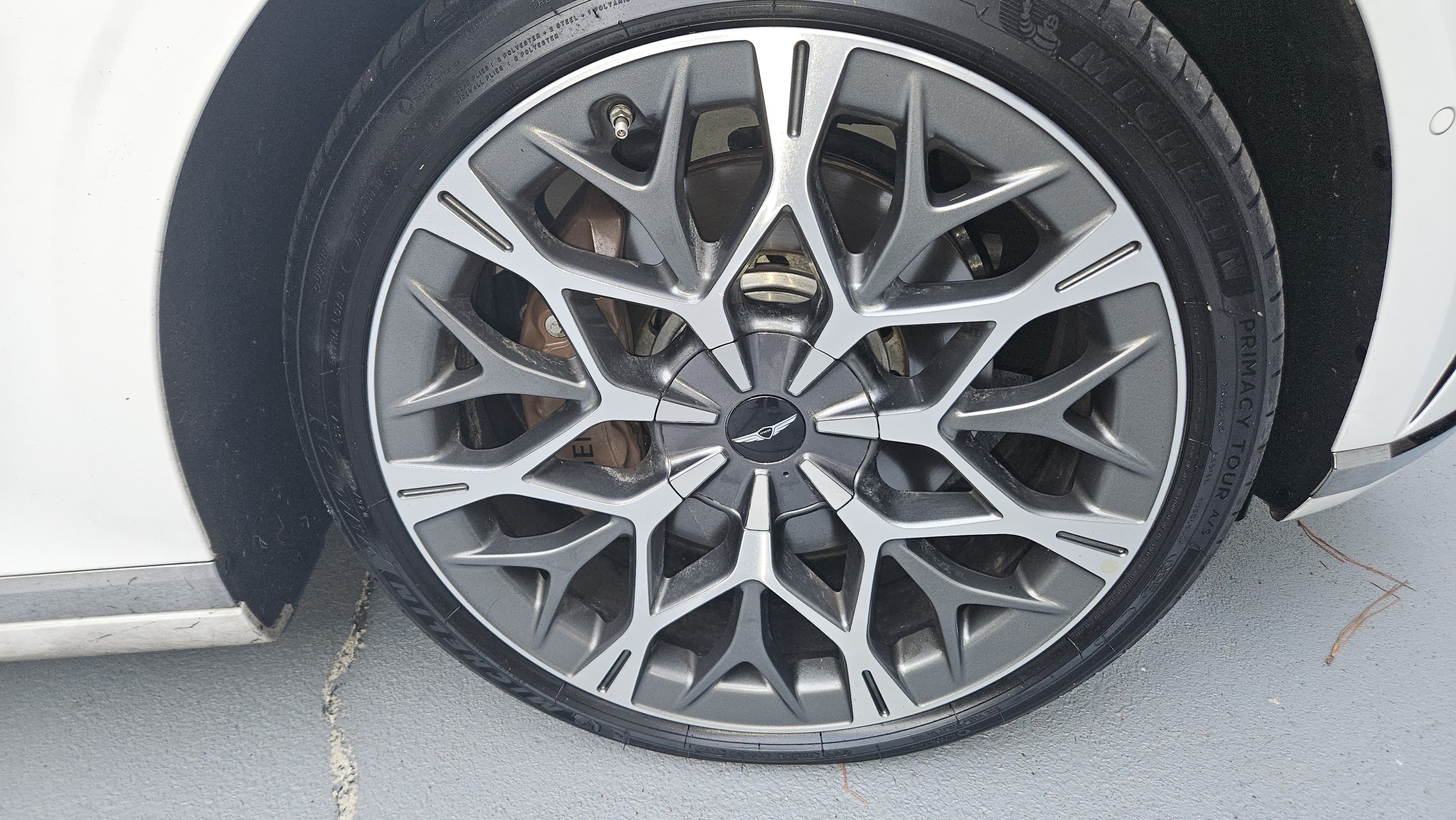 Used 2025 Genesis G90 3.5T AWD/4WD image 19