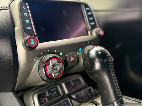 Used 2014 Chevrolet Camaro SS image 17