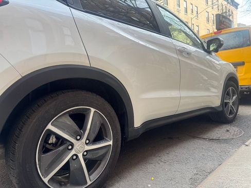 Used 2021 Honda HR-V EX image 20