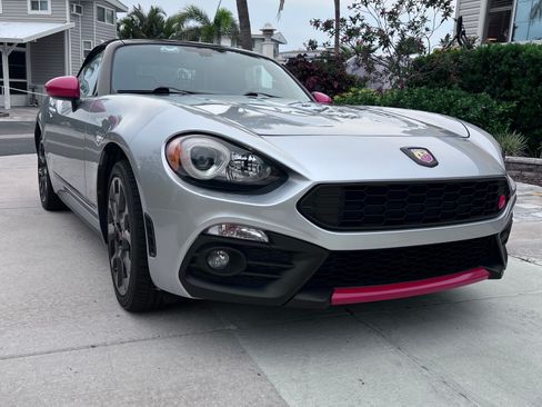Used 2020 FIAT 124 Spider Abarth w/ Convenience Group image 6