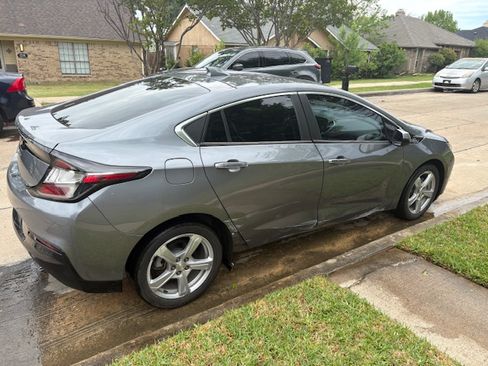 Used 2018 Chevrolet Volt LT w/ Comfort Package image 14
