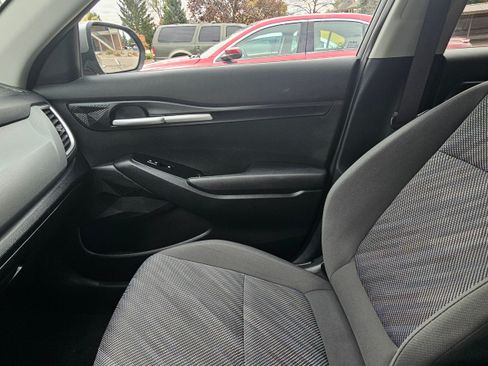 Used 2024 Kia Seltos LX image 16