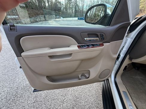 Used 2013 Chevrolet Tahoe LTZ image 20