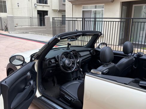 Used 2019 MINI Cooper Convertible w/ Signature Upholstery Package FWD image 29