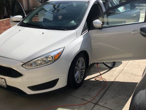 Used 2017 Ford Focus SE image 8