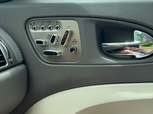 Used 2010 Jaguar XKR R RWD image 22
