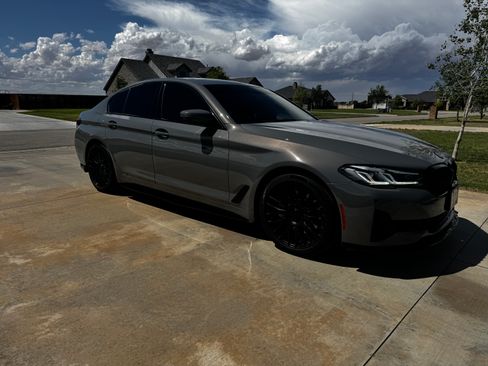 Used 2021 BMW 530i xDrive w/ Premium Package AWD/4WD image 8