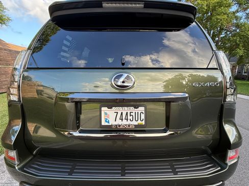 Used 2023 Lexus GX 460 w/ Black Line Special Edition AWD/4WD image 8