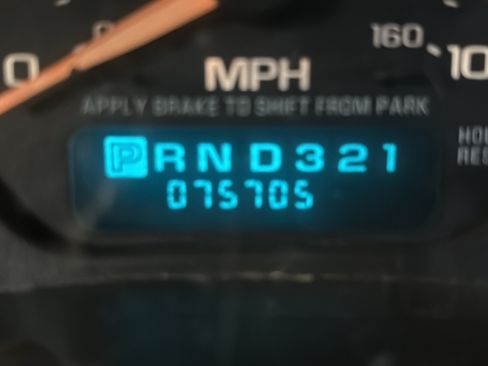 Used 2002 Chevrolet Avalanche 4x4 w/ Off-Road Suspension Pkg image 12