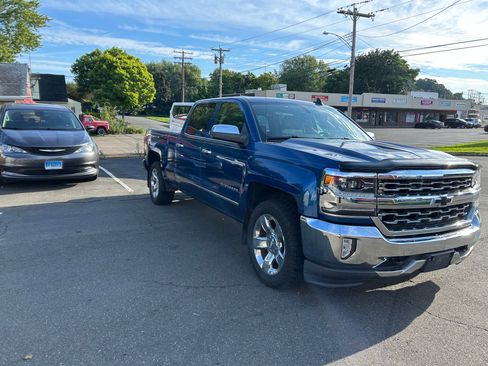 Used 2017 Chevrolet Silverado 1500 LTZ w/ Sport Package AWD/4WD image 4