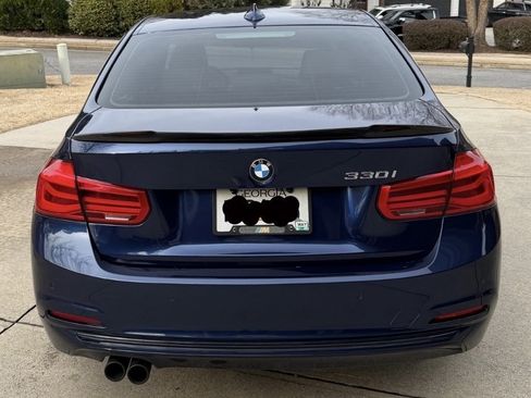 Used 2017 BMW 330i Sedan RWD image 10