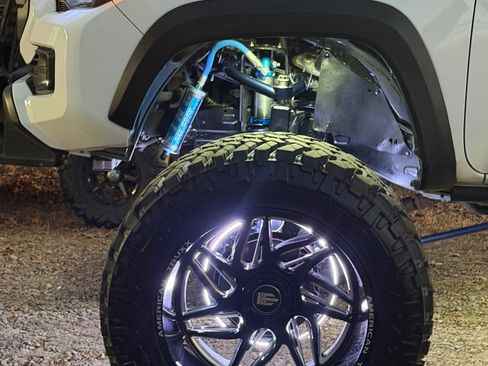 Used 2019 Toyota Tacoma TRD Pro image 17