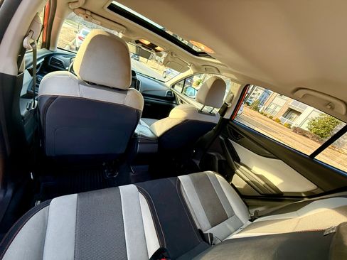 Used 2020 Subaru Crosstrek 2.0i Premium w/ Moonroof Package 2 image 8