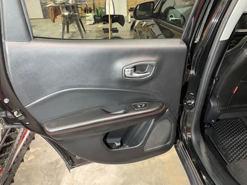 Used 2018 Jeep Compass Trailhawk w/ Leather Interior Group image 22