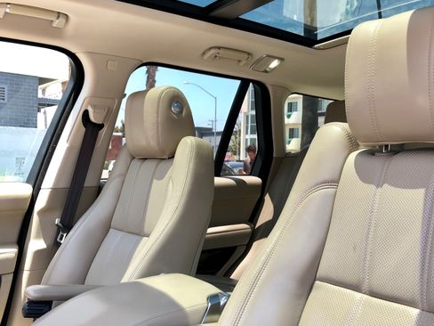 Used 2016 Land Rover Range Rover HSE image 10
