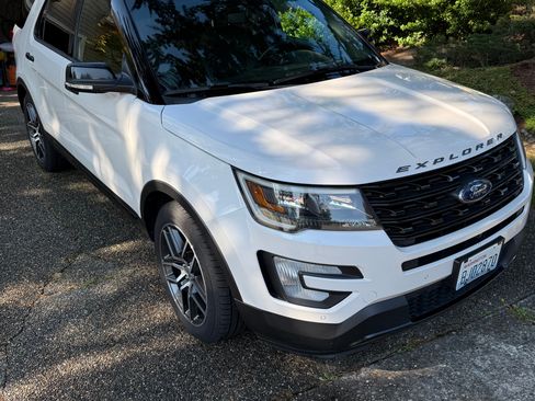 Used 2016 Ford Explorer Sport w/ Equipment Group 401A image 1