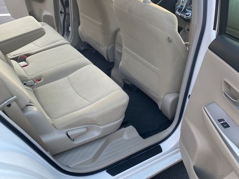 Used 2013 Toyota Prius V Five image 13