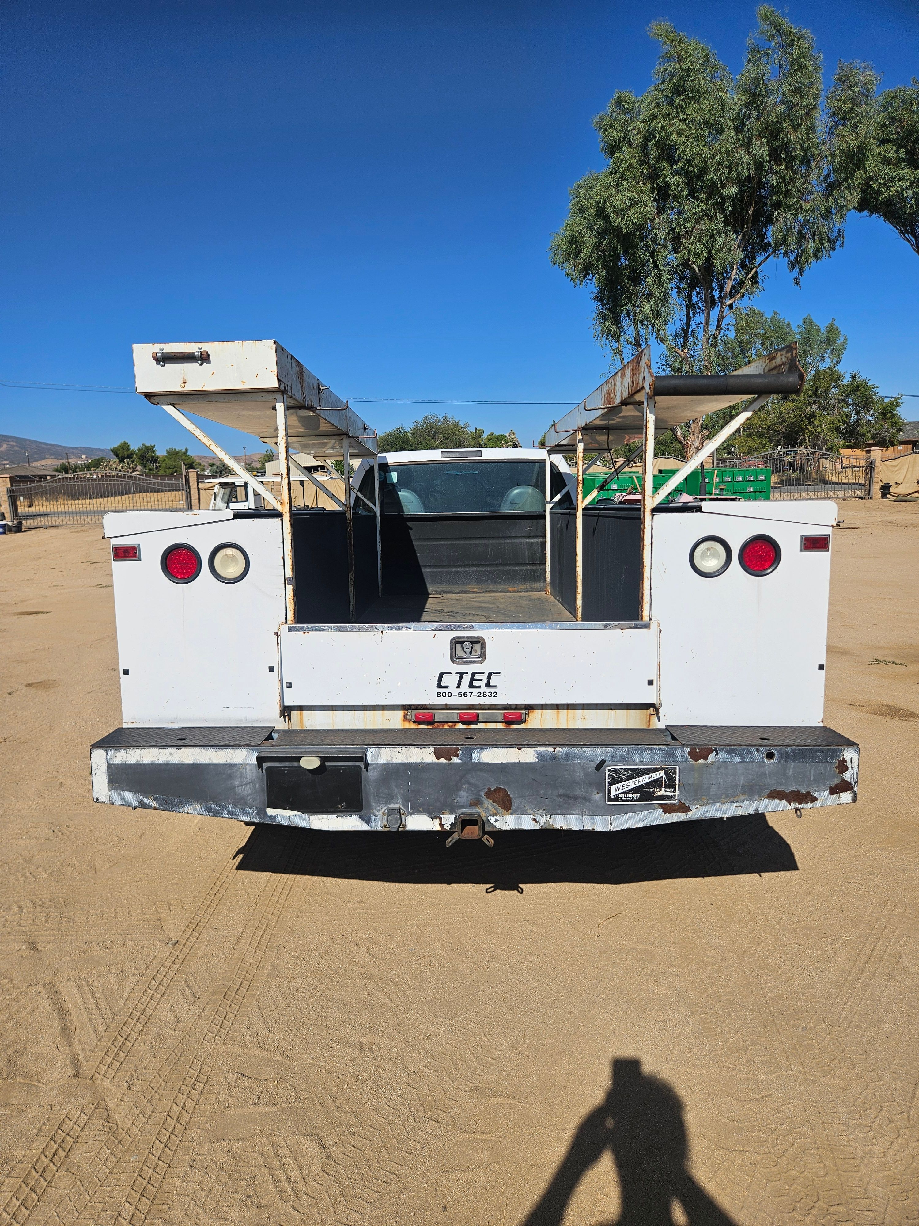 Used 2000 Ford F350 2WD Regular Cab DRW Super Duty image 6