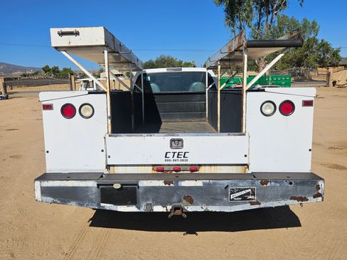 Used 2000 Ford F350 2WD Regular Cab DRW Super Duty image 6