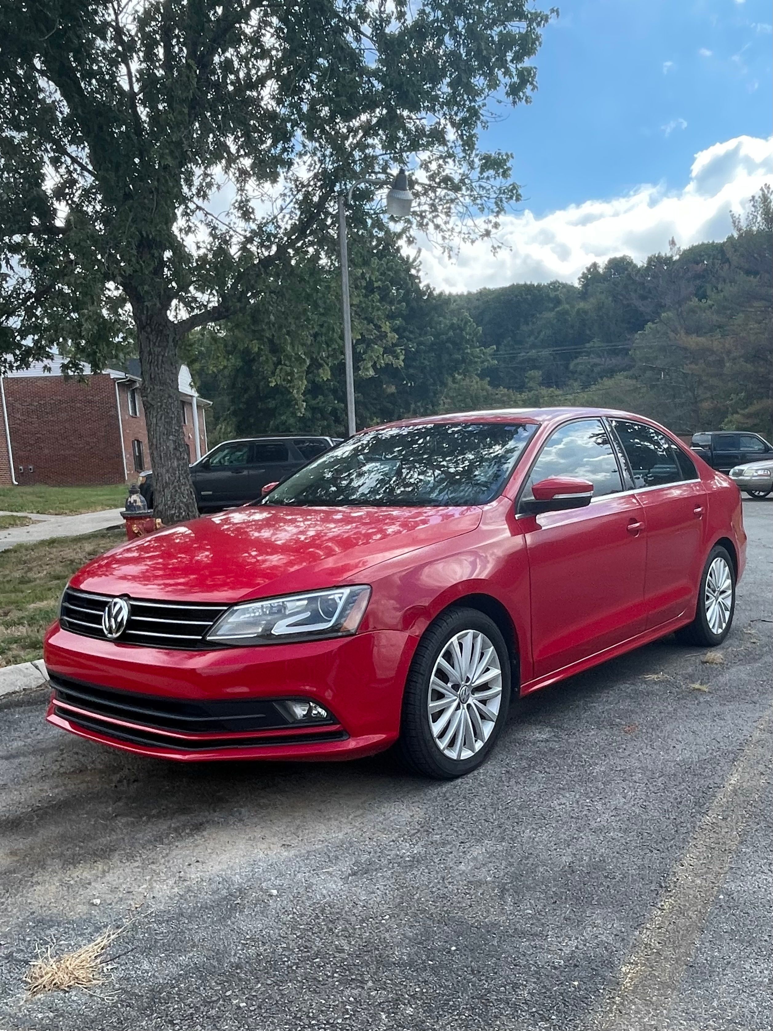 Used 2015 Volkswagen Jetta SE FWD image 2