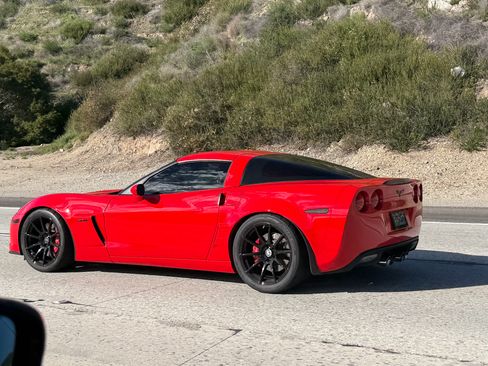 Used 2010 Chevrolet Corvette Z06 w/ Preferred Equipment Group image 2