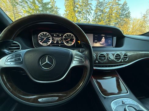 Used 2014 Mercedes-Benz S 63 AMG S 63 AMG 4MATIC Sedan 4D w/ Rear Seat Package image 19