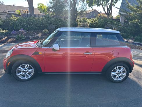 Used 2013 MINI Cooper Hardtop image 8