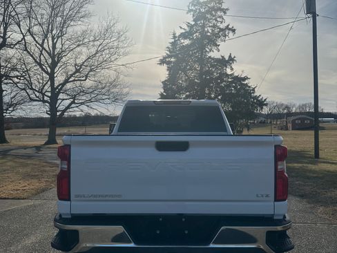 Used 2022 Chevrolet Silverado 3500 LTZ image 14