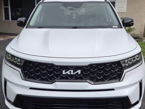 Used 2022 Kia Sorento S FWD image 1