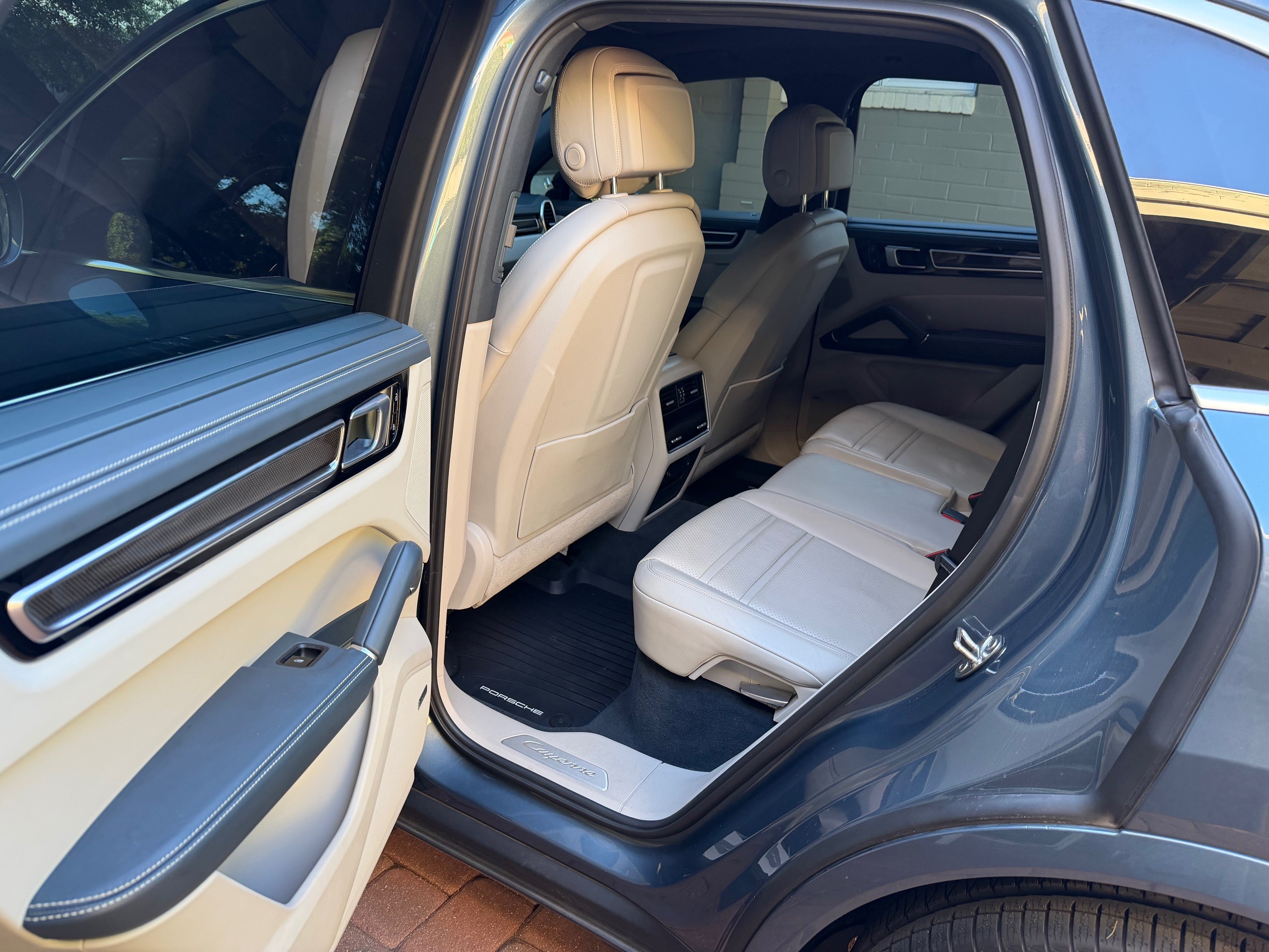 Used 2019 Porsche Cayenne S AWD/4WD image 20