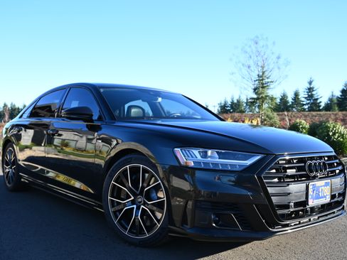 Used 2021 Audi A8 L 4.0T image 9