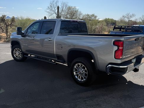 Used 2025 Chevrolet Silverado 2500 LTZ w/ LTZ Convenience Package AWD/4WD image 1