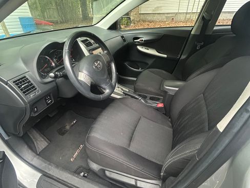 Used 2013 Toyota Corolla S w/ Premium Pkg image 13