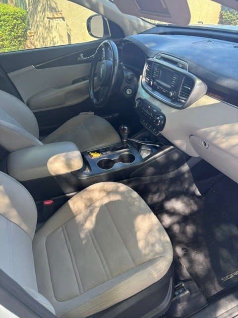 Used 2016 Kia Sorento FWD w/ LX Convenience Package image 5