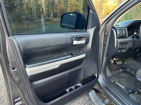 Used 2020 Toyota Tundra SR5 image 9