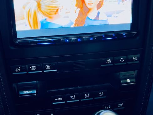 Used 2009 Porsche 911 Turbo image 18