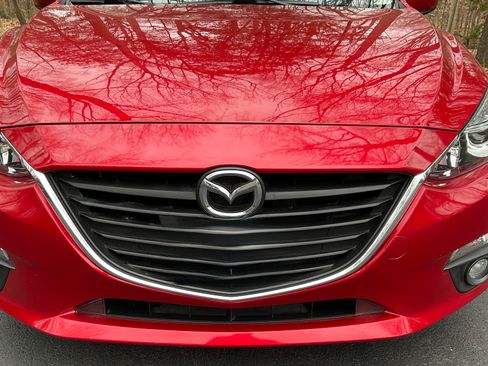 Used 2016 MAZDA MAZDA3 i Touring w/ Popular Equipment Package FWD image 8