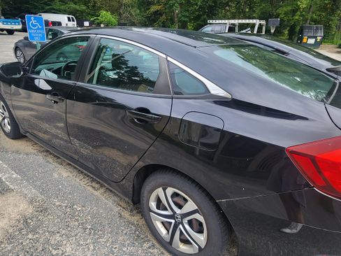 Used 2018 Honda Civic LX image 2