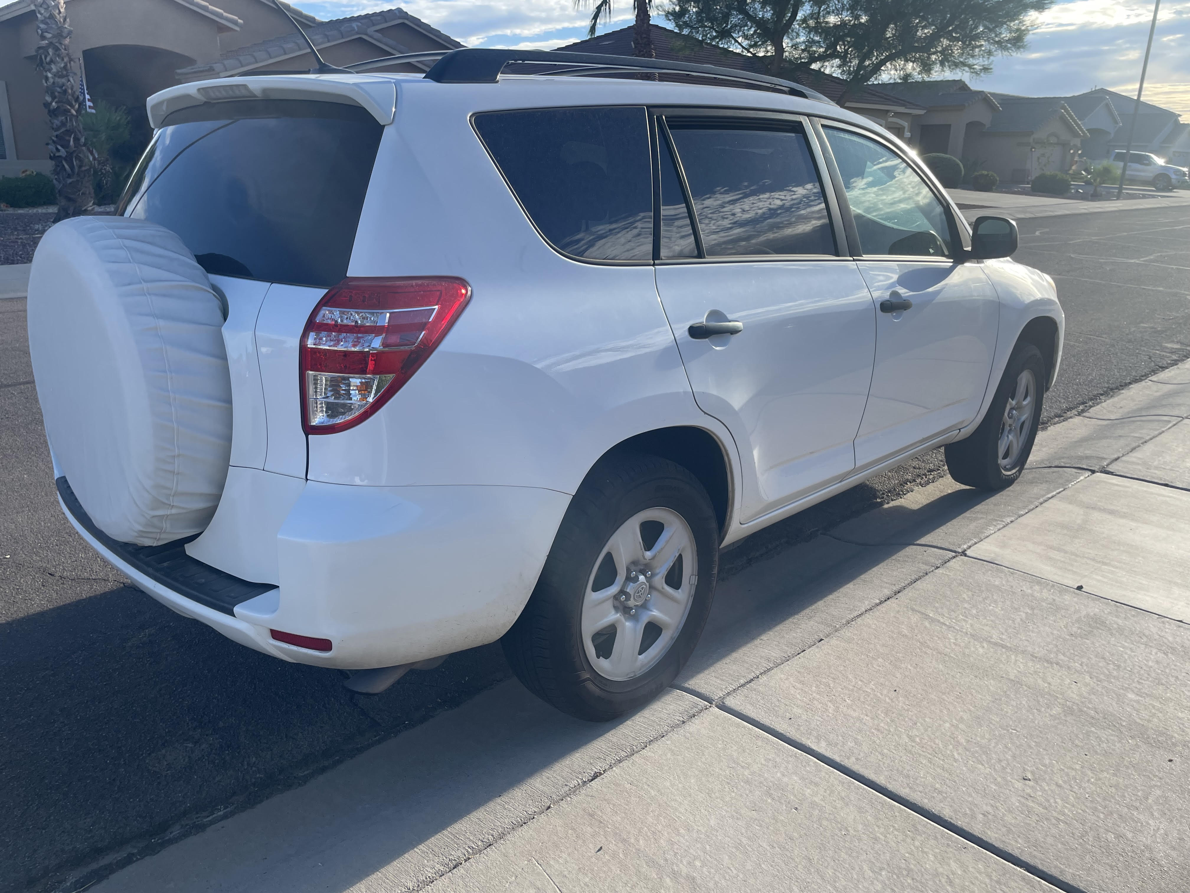 Used 2012 Toyota RAV4 FWD w/ Value Pkg image 2
