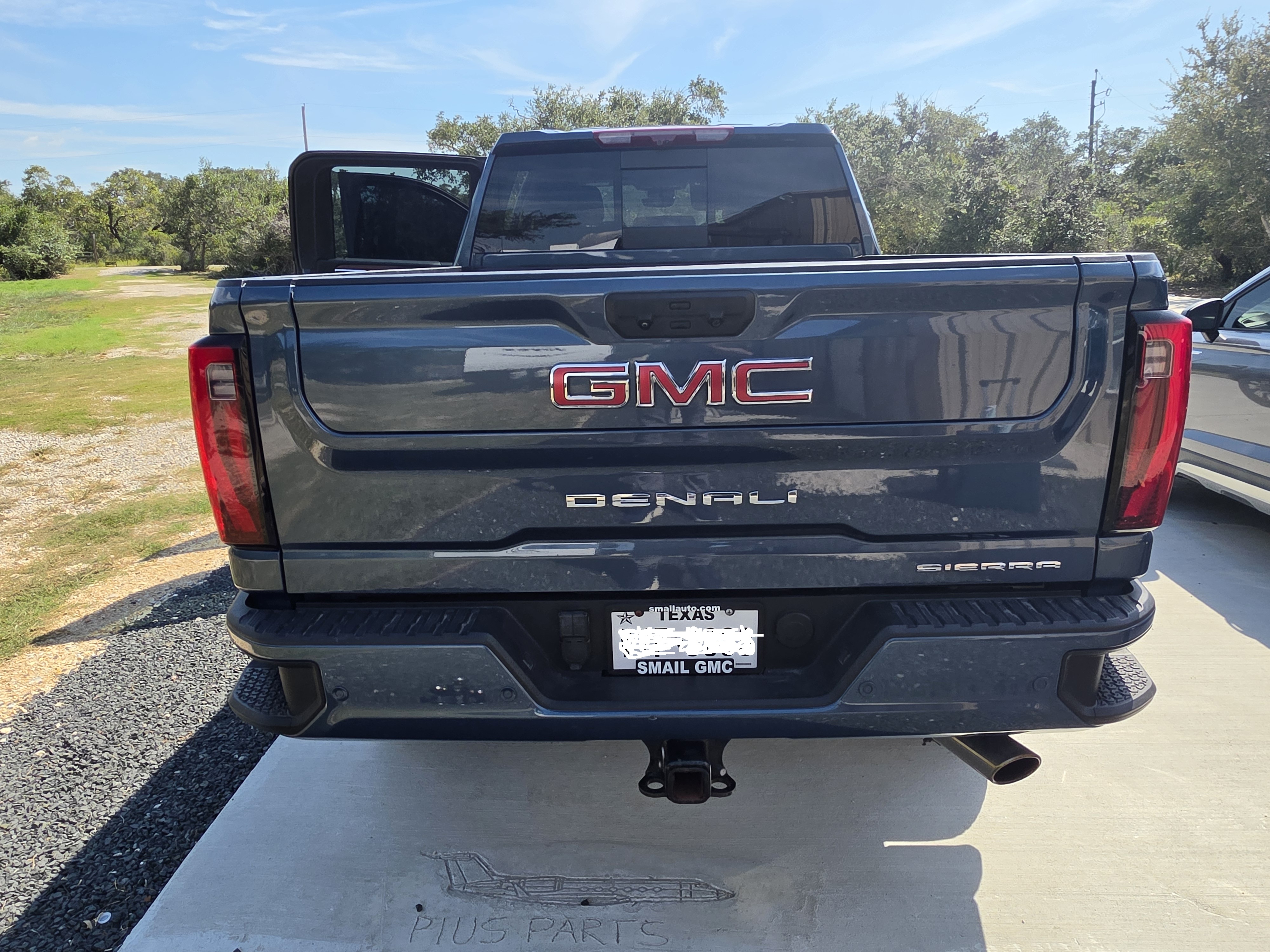 Used 2024 GMC Sierra 2500 Denali w/ Denali Reserve Package AWD/4WD image 6