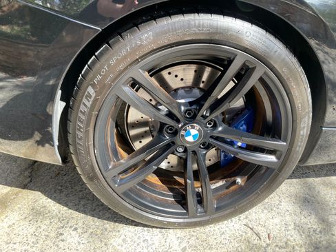 Used 2018 BMW M2 image 22