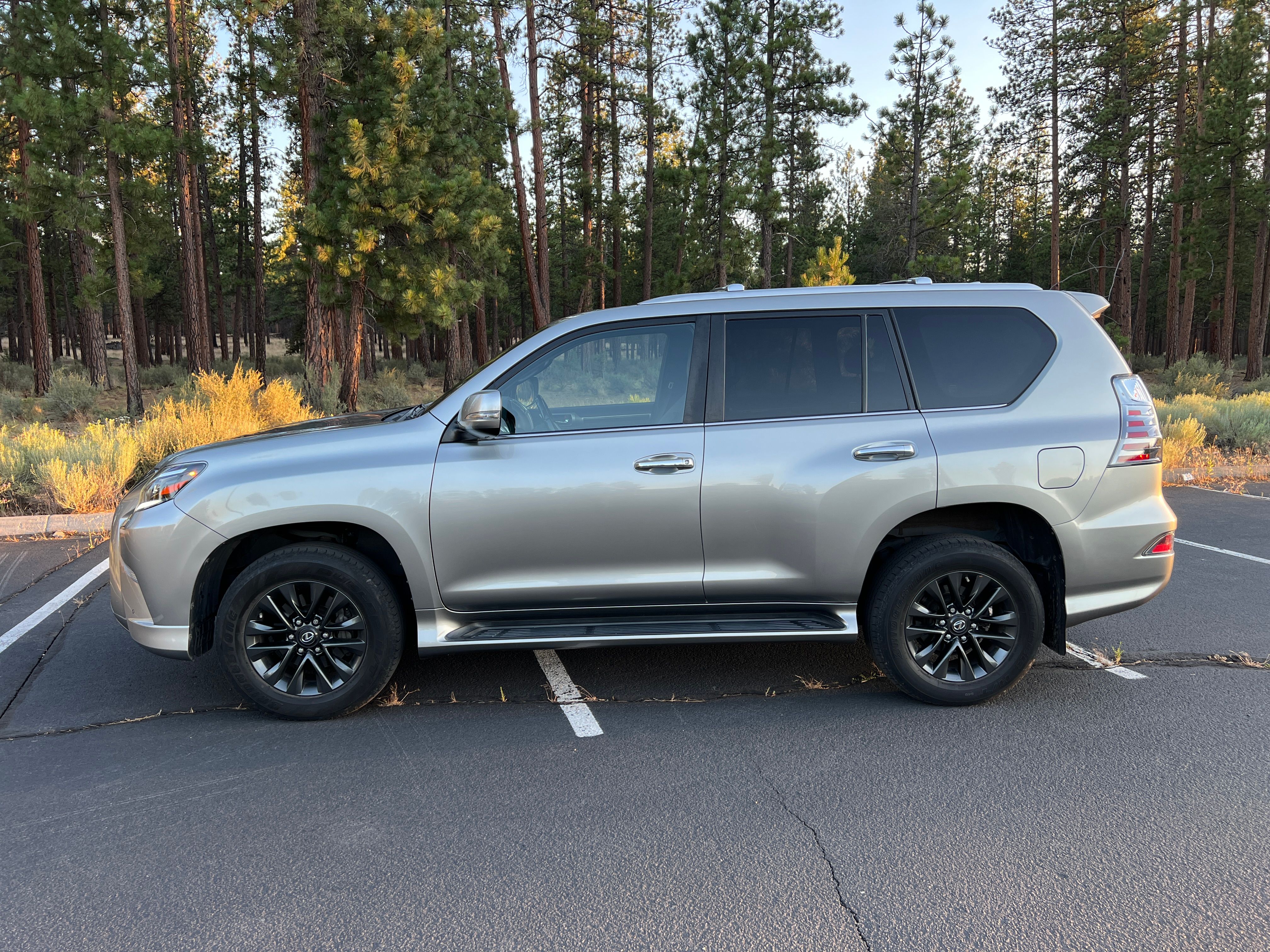 Used 2021 Lexus GX 460 Premium w/ Premium Package AWD/4WD image 5