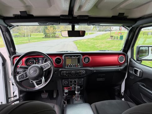 Used 2022 Jeep Wrangler Unlimited Rubicon image 24