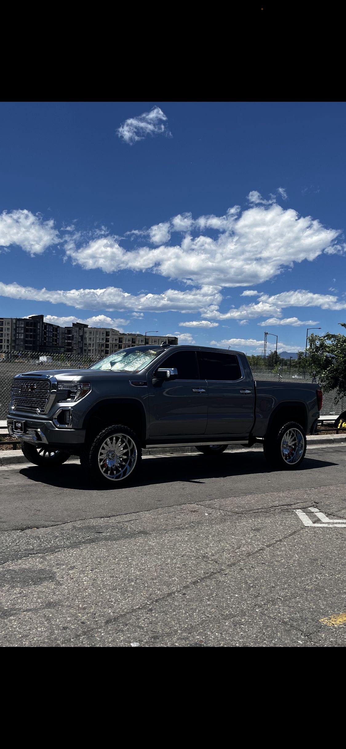 Used 2022 GMC Sierra 1500 Denali w/ Denali Premium Package AWD/4WD image 4