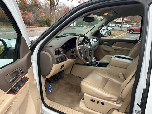 Used 2012 GMC Sierra 1500 SLT w/ Suspension Package, Off-Road image 4