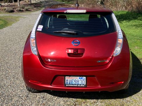 Used 2015 Nissan Leaf SV w/ LED & Quick Charge Package image 5