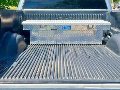 Used 2013 Ford F150 XLT w/ XLT Chrome Pkg RWD image 9