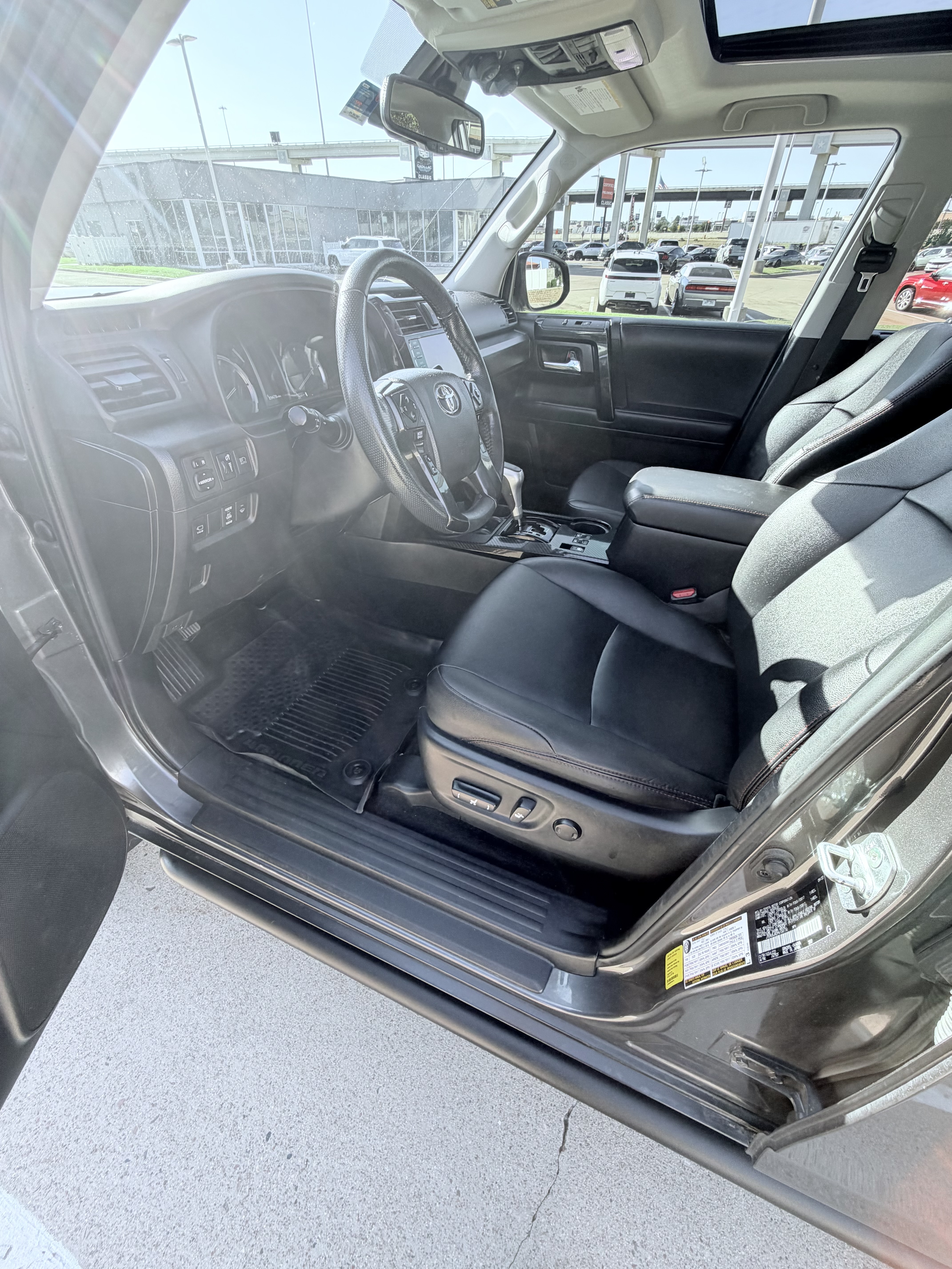 Used 2023 Toyota 4Runner TRD Off-Road Premium w/ Off Road Premium Plus Package AWD/4WD image 11